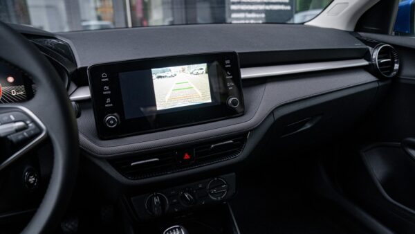 Skoda Fabia 1.0 TSI Drive Plus – Bild 6